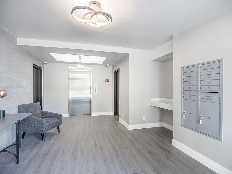1115 14th St #102 — Photo 14