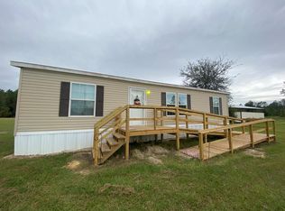 8455 SW 76th St, Trenton, FL 32693