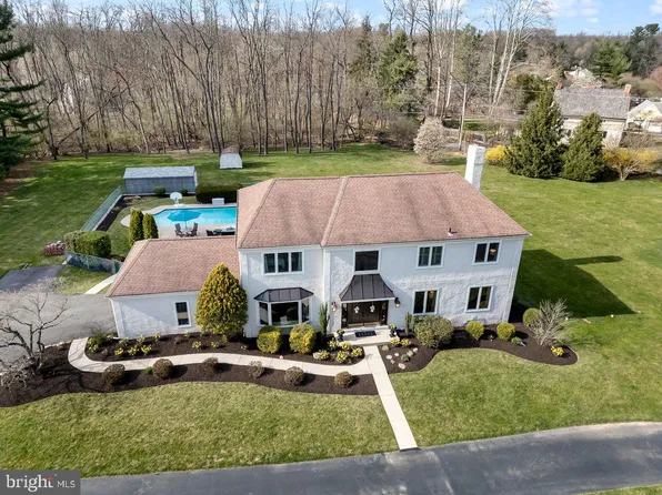 585 Fox Meadow Ln, West Chester, PA 19382