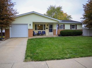 5620 Albert Dr, Oak Forest, IL 60452
