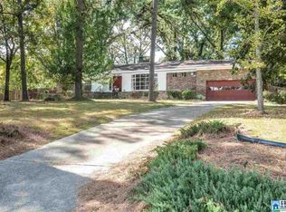 900 Sharon Dr, Bessemer, AL 35022