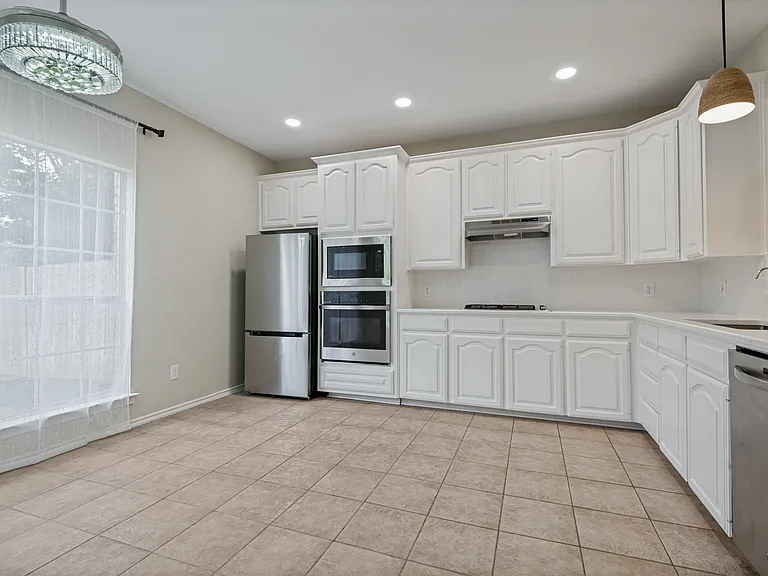 6137 Pebble Creek Dr — Photo 8