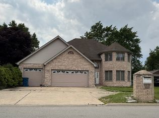 8020 Latrobe Ave, Burbank, IL
