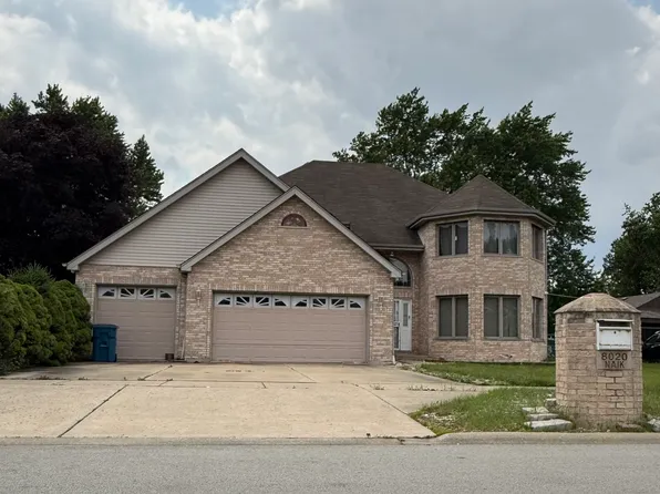 8020 Latrobe Ave, Burbank, IL 60459