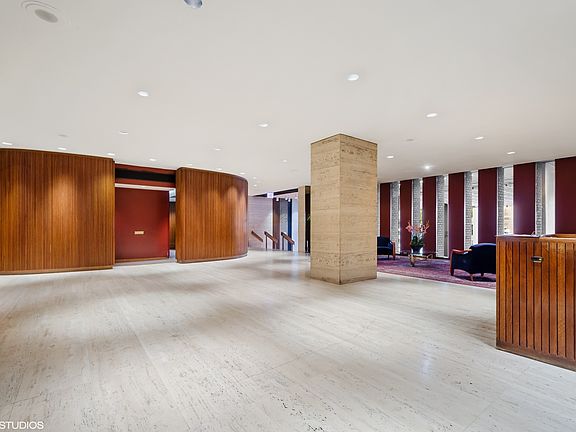 3rd image of 6033 N Sheridan Rd APT 45K