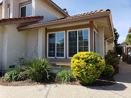 2414 Loment Pl Photo 1