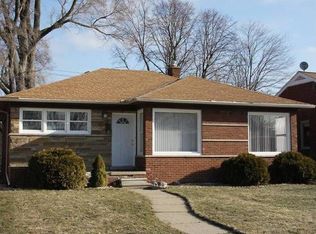 13300 Irvine Blvd, Oak Park, MI 48237