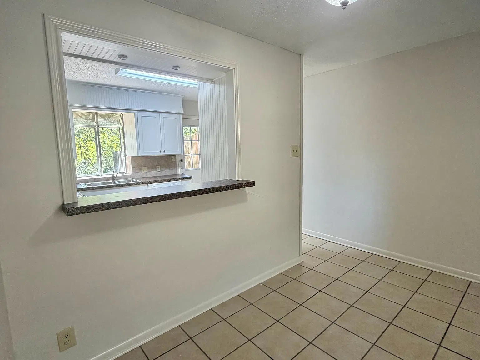 2 bed, 1.5 bath, 1062 sqft, $1,395 — Photo 3