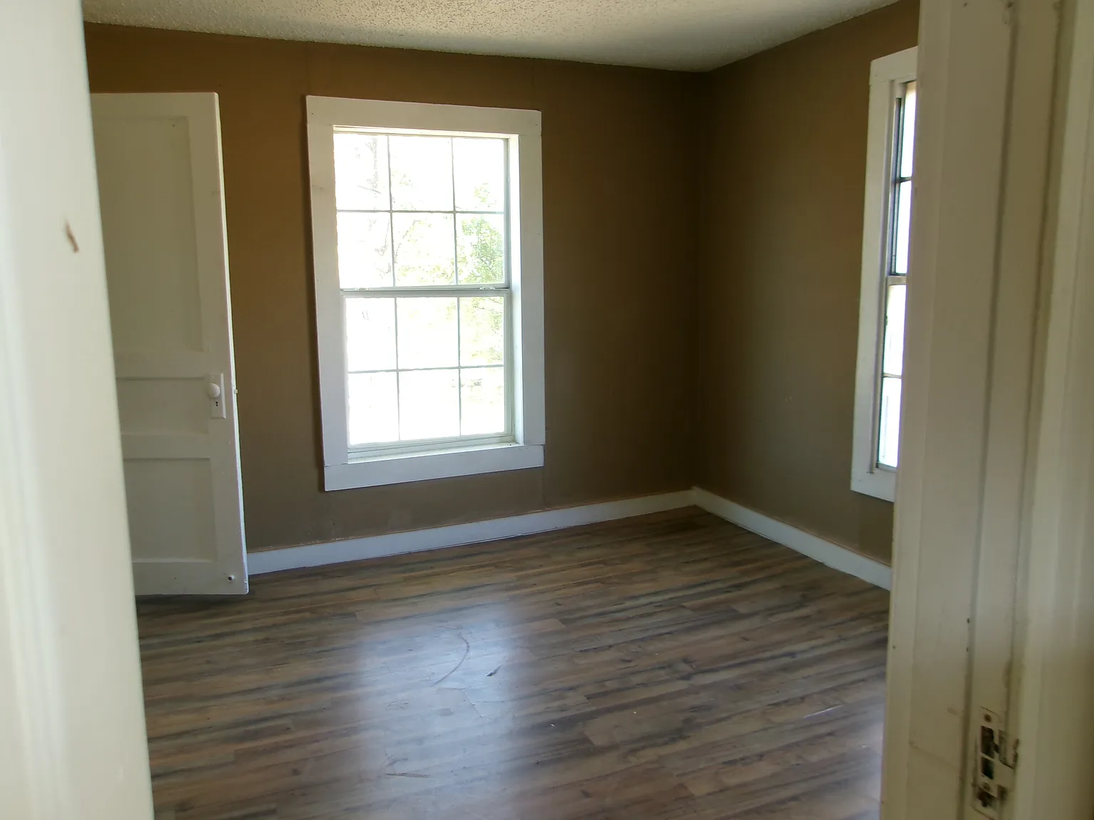 1209 Speedway St — Photo 4