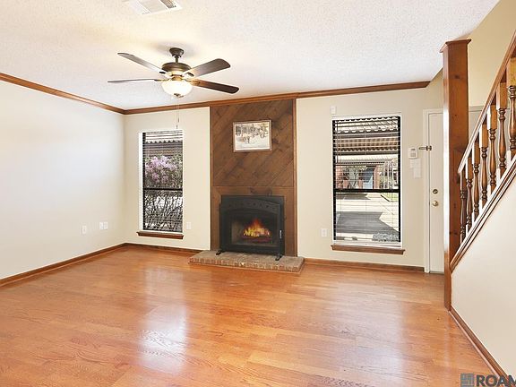 5th image of 928 Ridgepoint Ct #9-A