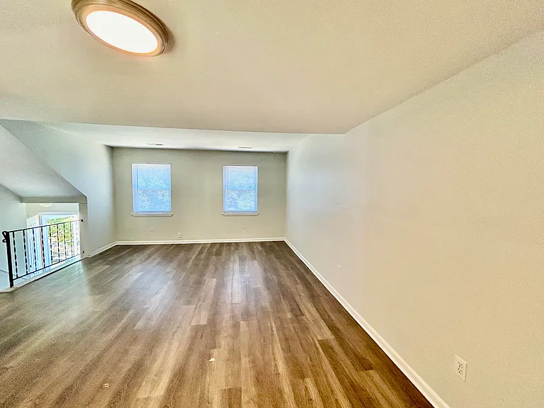 5335 Carolyn Cir — Photo 7