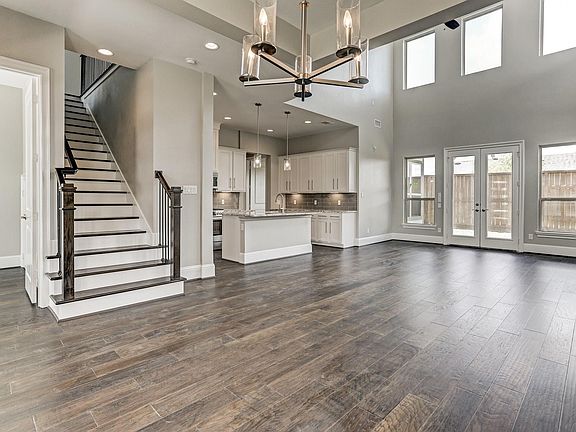 3rd image of 4859 Benning Dr