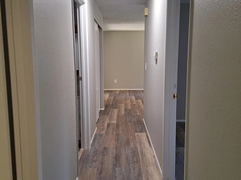 265 NE Silver Pine Dr — Photo 7