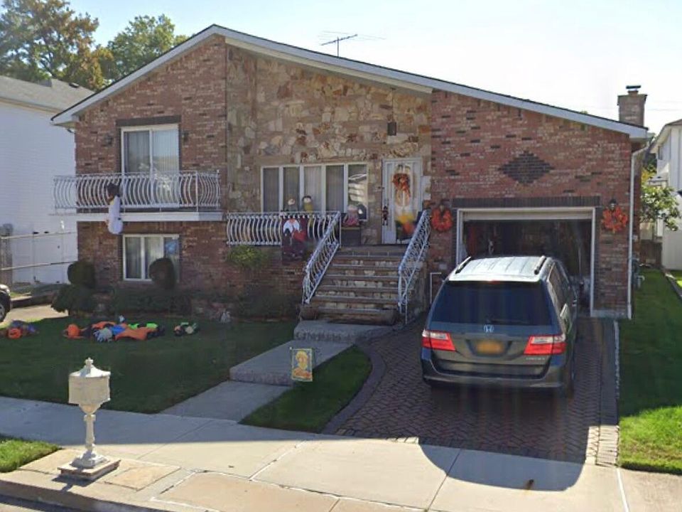 2nd image of 538 Rensselaer Ave
