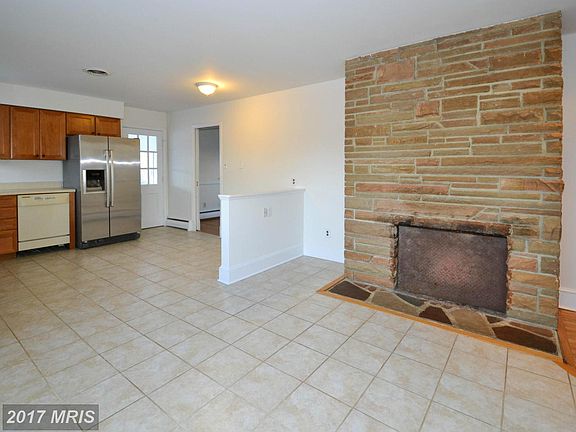 5th image of 708 W Central Ave