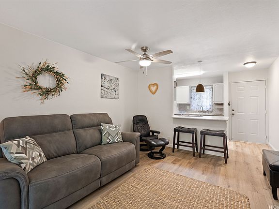 4th image of 95-652 Wikao St APT F203