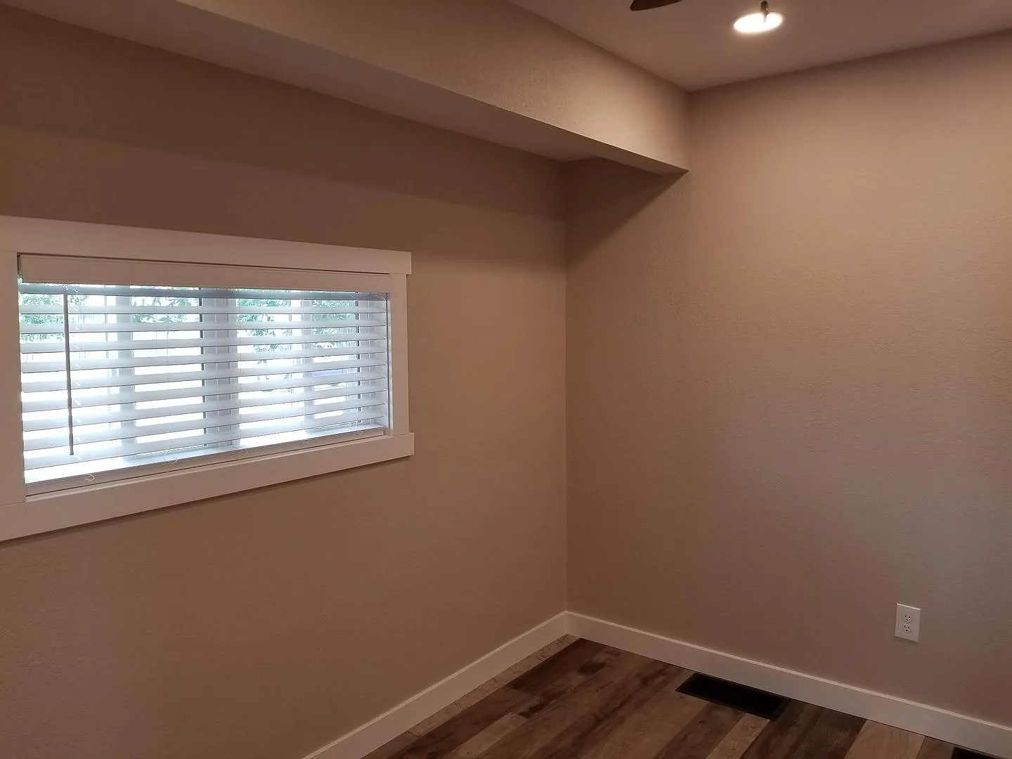 Immaculate 4 Bedroom Charmony Home with Recent Upgrades Available Now — Photo 2