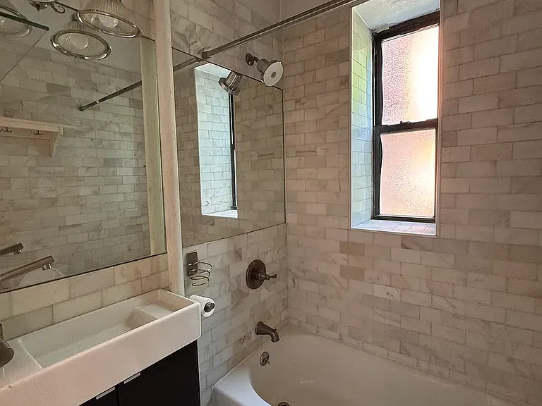212 E 13th St #1C — Photo 7
