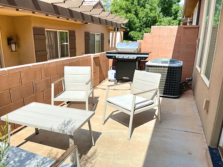 E Torrey Pines Dr — Photo 29