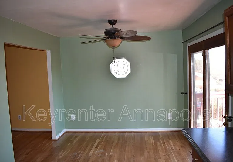 1911 Fohner Pl — Photo 16