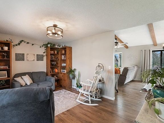 5th image of 308 23rd St SE