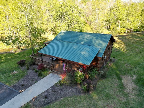 3rd image of 157 Double Bridges Dr