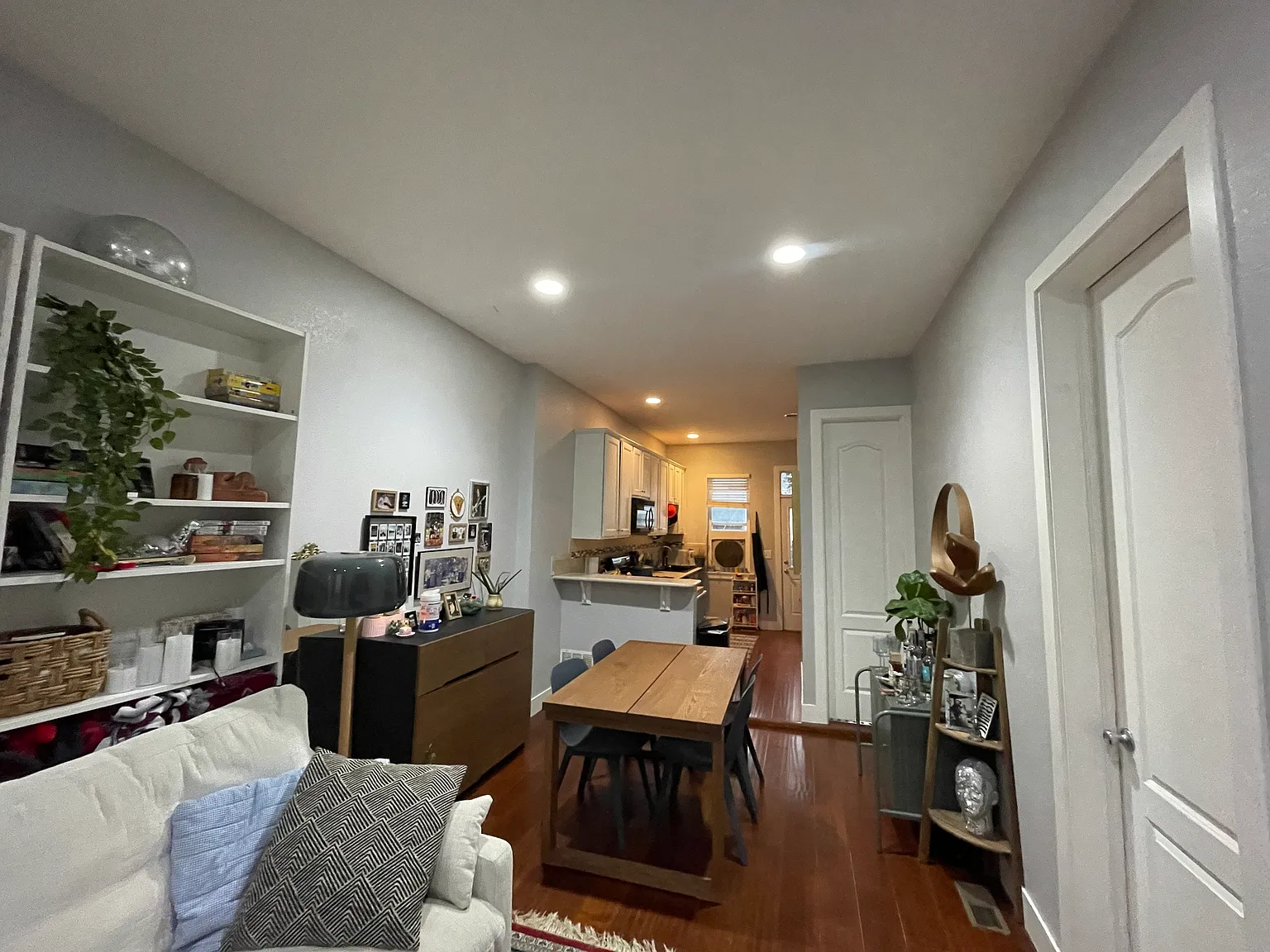 1305 E 31st Ave — Photo 4