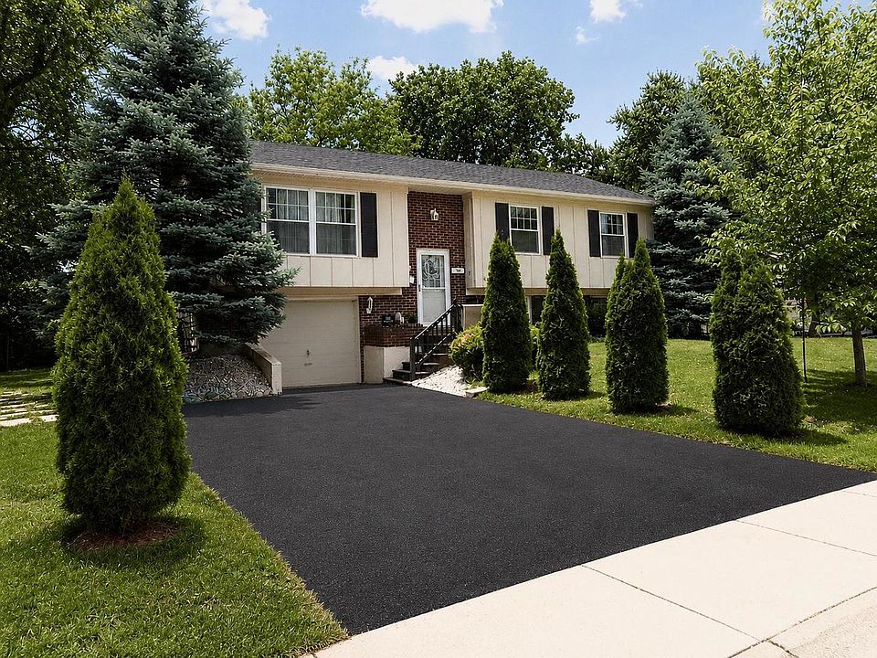 1st image of 36 Red Haw Ln