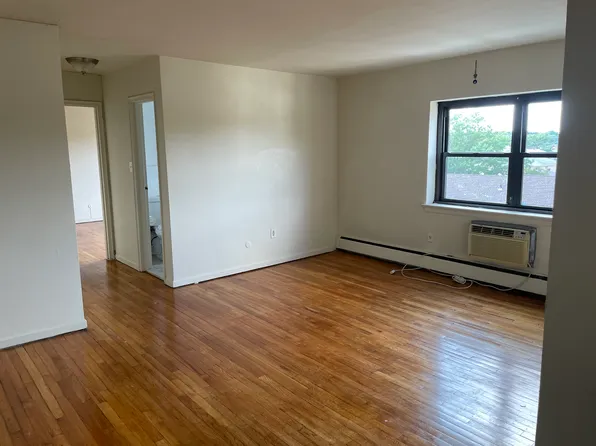 2375 Hudson Terrace image 6 of 14