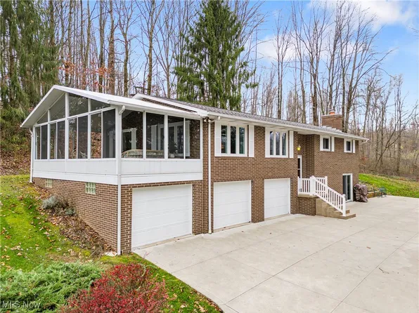 1751 Deerwood Cir SE, East Sparta, OH 44626