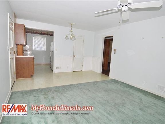 4th image of 3140 Touzalin Ave