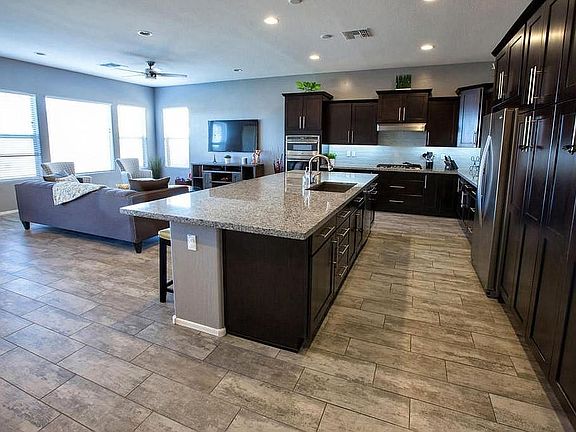 2nd image of 3240 E Coconino Dr