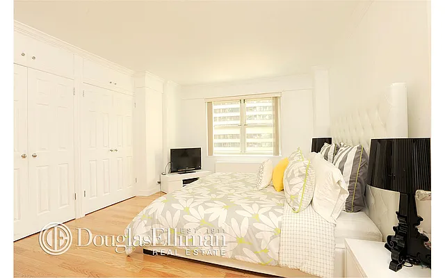 Rented by Douglas Elliman | media 40