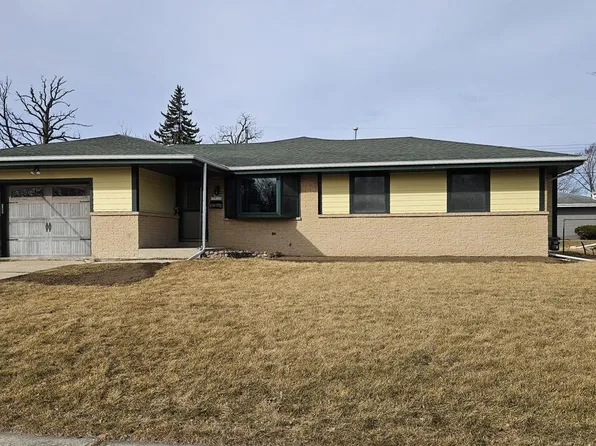 N86W15150 Menomonee River PARKWAY, Menomonee Falls, WI 53051