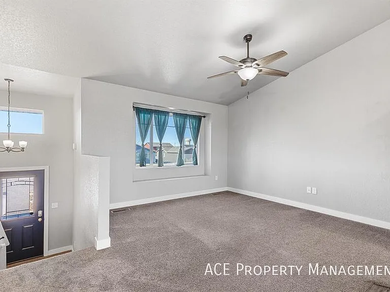 640 Bomber Way — Photo 3
