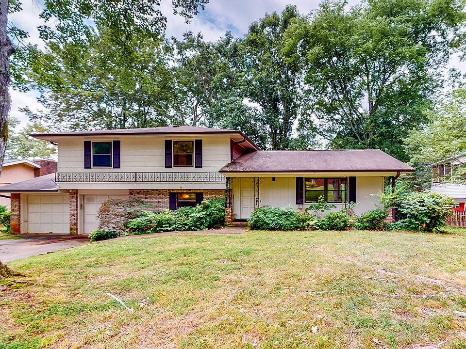 916 Huntington Cir