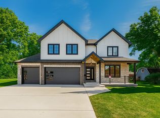 9645 S 78th Ct, Hickory Hills, IL