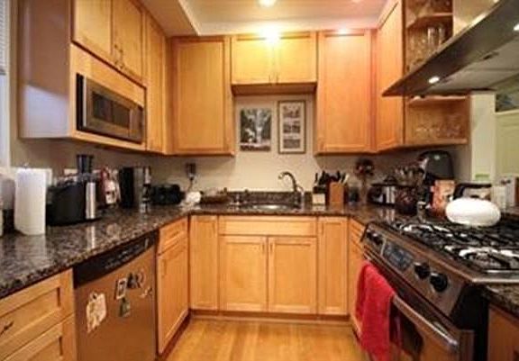 4th image of 56 Oxford Ave #2