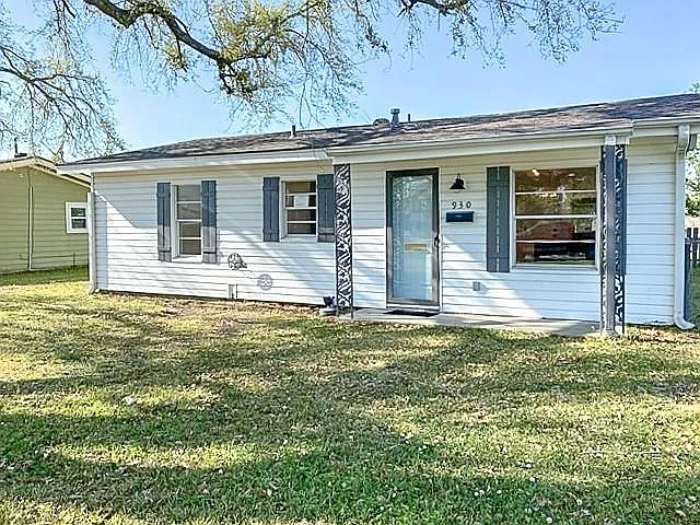930 Shady Ln — Photo 1