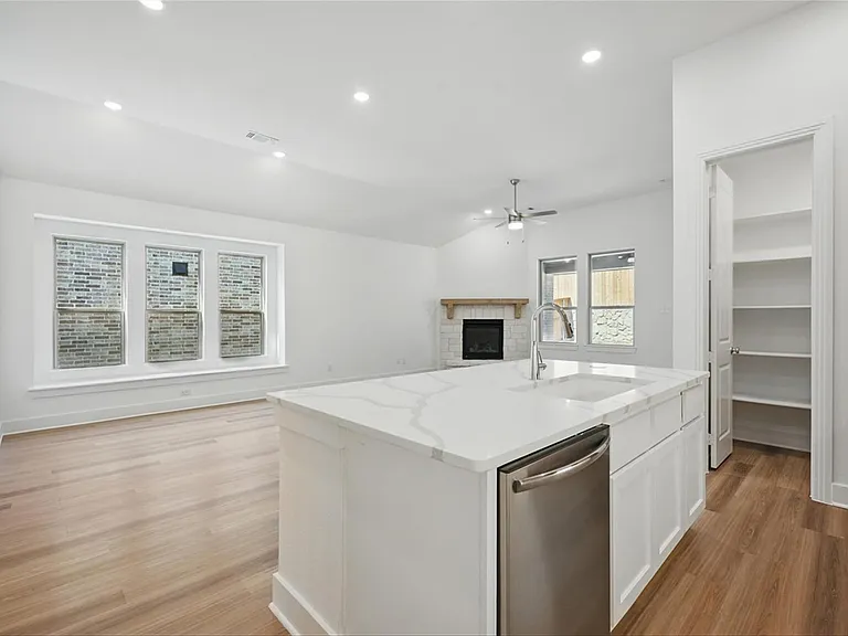 5060 Westhaven Cir — Photo 6
