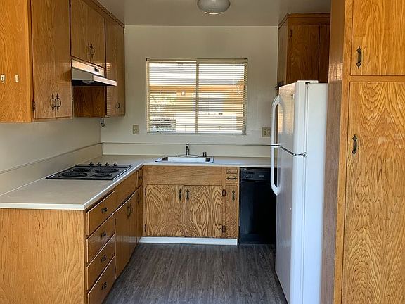 5th image of 303 Sheridan Ave #313