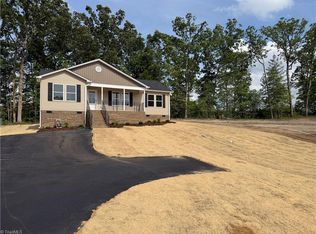 113 Hillside Dr, Thomasville, NC 27360