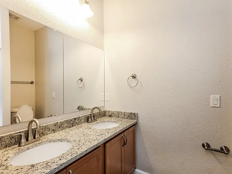 4823 James Gaines — Photo 15