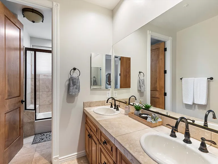 16101 E Powderhorn Dr — Photo 33