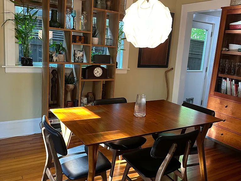 137 Annandale Ave — Photo 11