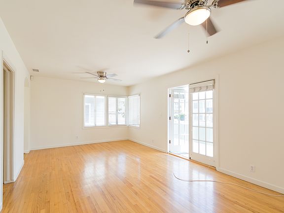 5th image of 521 Manhattan Beach Blvd