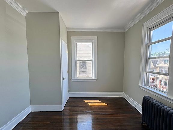3rd image of 263-262 Ellis Ave #1A