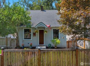 18011 83rd Ave NE, Kenmore, WA 98028