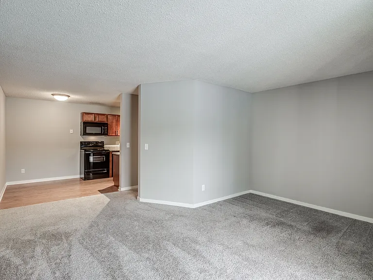 Park Glen Apartments — Photo 31
