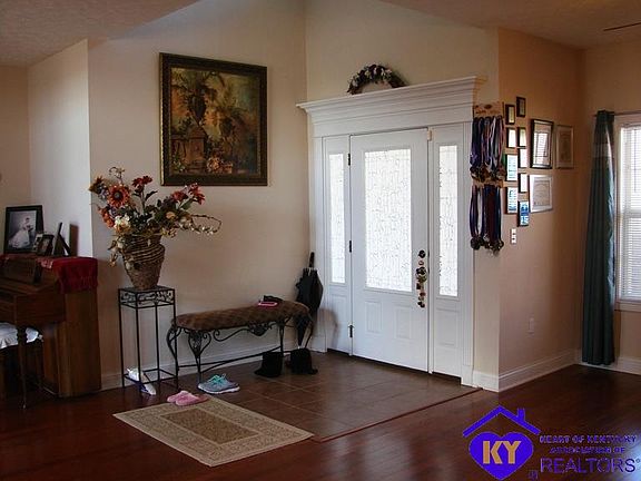 4th image of 310 Vineland Place Dr